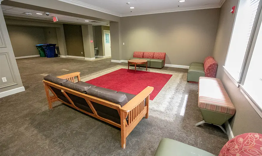 UA Lakeside floor common space