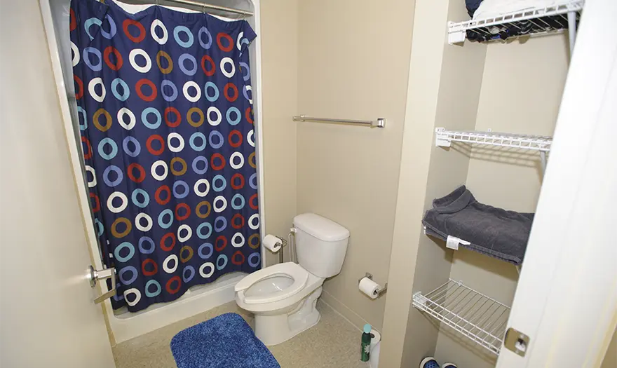 Presidential Village I bathroom
