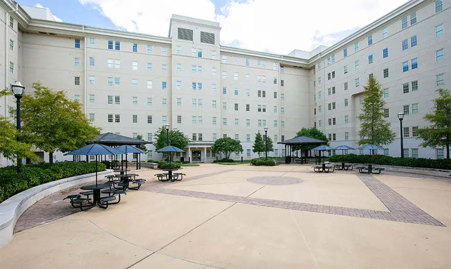 Presidential Village I courtyard